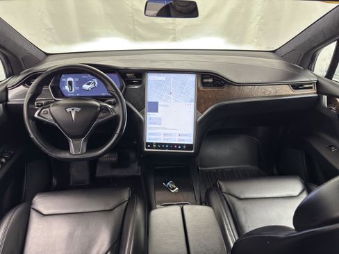 Used 2020 Tesla Model X Long Range image 31