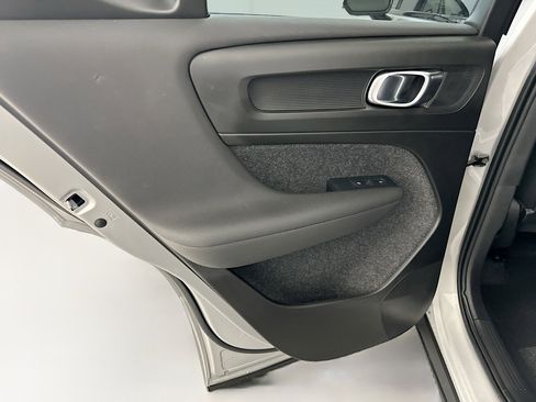 Used 2024 Volvo XC40 Recharge Ultimate w/ Protection Package Premier image 28