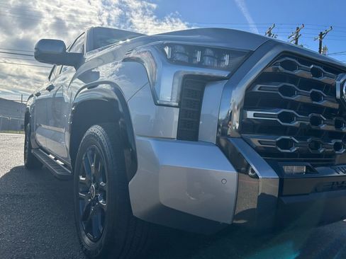 Used 2024 Toyota Tundra Platinum AWD/4WD image 33