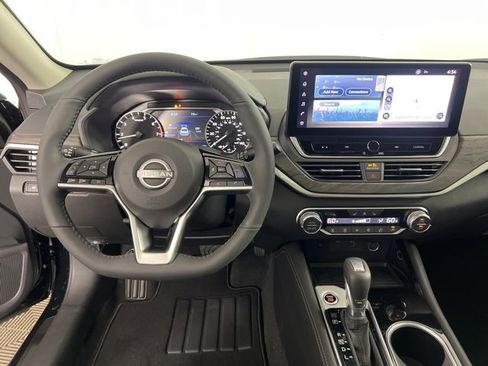 New 2025 Nissan Altima 2.5 SL image 14