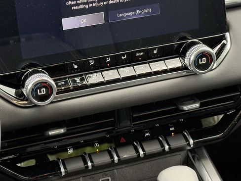 New 2026 GMC Canyon Elevation w/ Convenience Package image 13