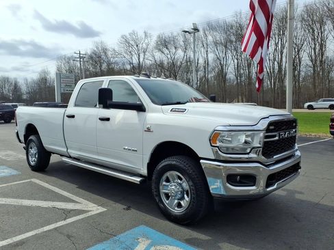Used 2022 RAM 2500 Tradesman w/ Chrome Appearance Group AWD/4WD image 6