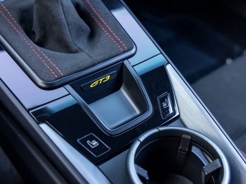 Certified 2022 Porsche 911 GT3 RWD image 44