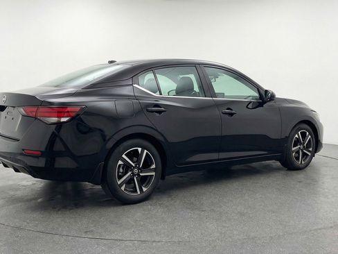 Used 2025 Nissan Sentra SV FWD image 9