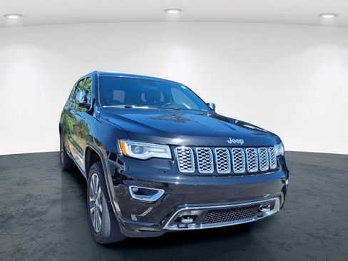 Used 2018 Jeep Grand Cherokee Overland w/ Interior Metal Package AWD/4WD image 9