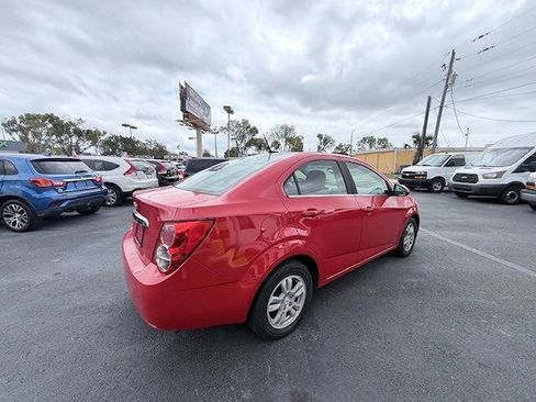Used 2014 Chevrolet Sonic LT image 6