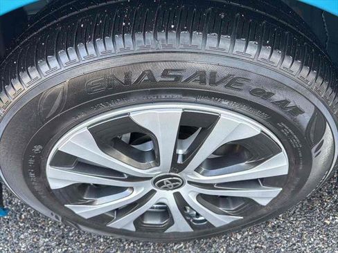 Used 2022 Toyota Prius Prime LE image 11