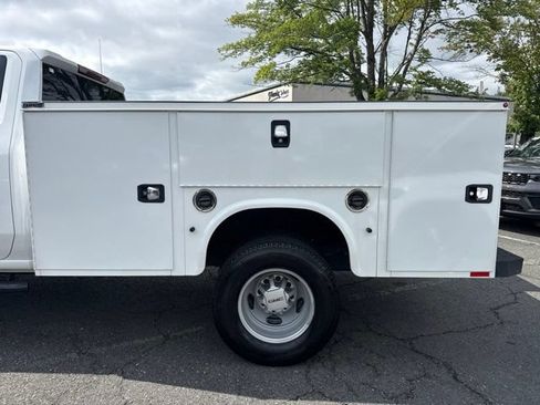 Used 2025 GMC Sierra 3500 Pro w/ Convenience Package AWD/4WD image 9