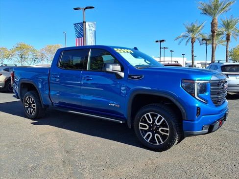 Used 2023 GMC Sierra 1500 AT4 w/ AT4 Premium Package image 3