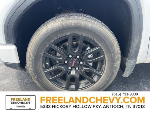 Used 2024 GMC Sierra 1500 Elevation AWD/4WD image 10