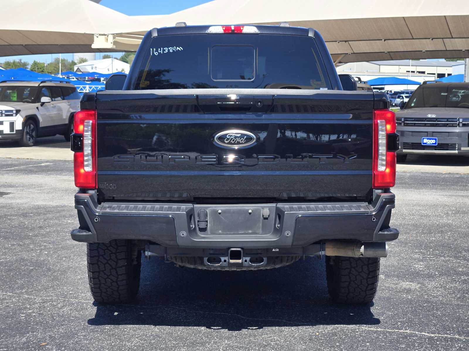 Used 2023 Ford F250 Lariat w/ Lariat Ultimate Package AWD/4WD image 6