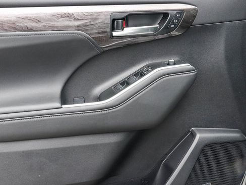 New 2026 Toyota Highlander Limited AWD/4WD image 26