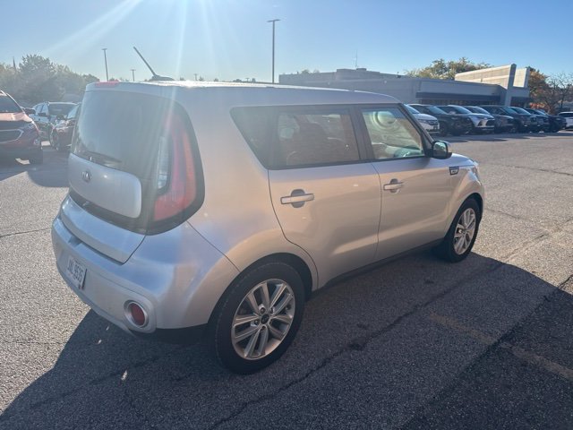 Used 2019 Kia Soul + FWD image 3