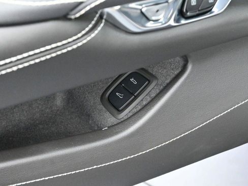Used 2025 Chevrolet Corvette Z06 RWD image 14