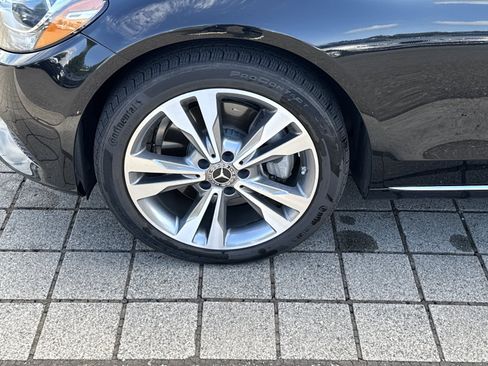 Certified 2018 Mercedes-Benz C 300 4MATIC Sedan image 9