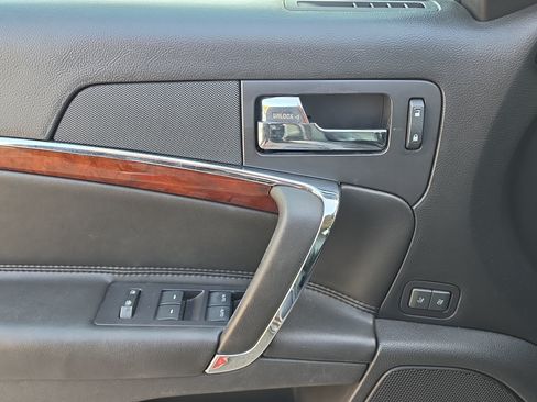Used 2012 Lincoln MKZ FWD image 11
