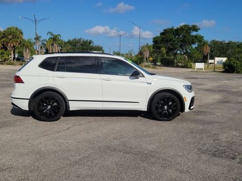 Used 2021 Volkswagen Tiguan SE R-Line AWD/4WD image 4