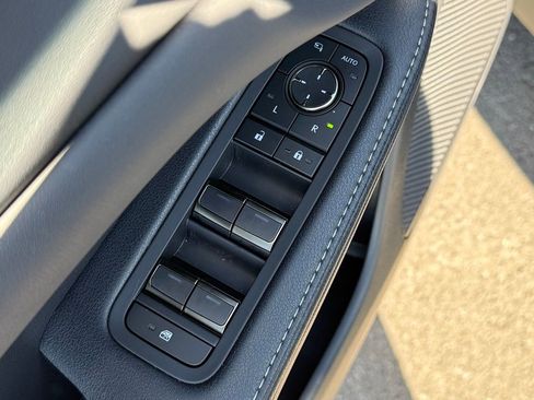 Used 2025 Lexus RX 350 Premium image 18