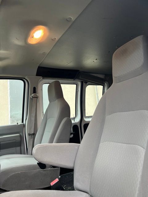 Used 2012 Ford E-150 and Econoline 150 RWD image 5