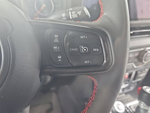 Used 2024 Jeep Wrangler Rubicon w/ Convenience Group image 23