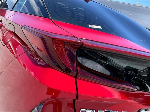 Used 2022 Toyota Prius Prime XLE FWD image 32