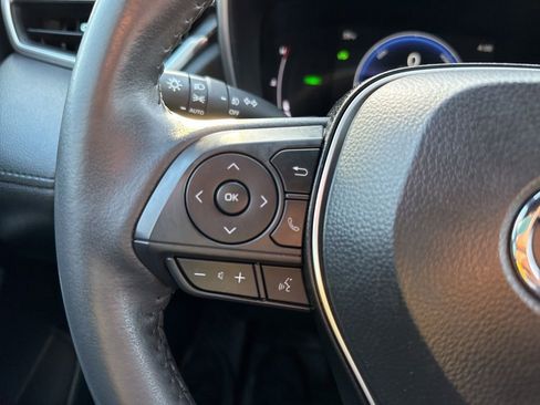 Used 2024 Toyota Corolla Cross XSE w/ Convenience Package image 19