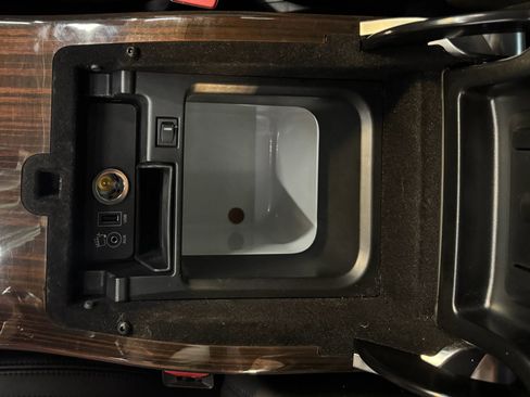 Used 2015 Land Rover Range Rover Supercharged image 22