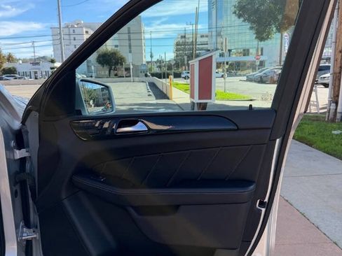 Used 2016 Mercedes-Benz GL 450 4MATIC w/ Premium I Package image 60