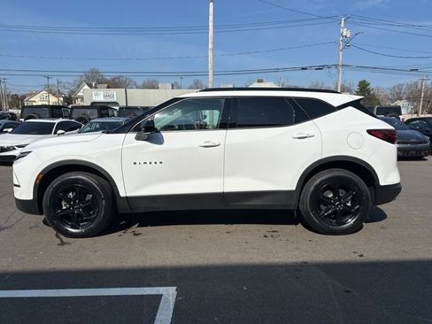 Used 2025 Chevrolet Blazer LT w/ Midnight/Sport Edition image 6