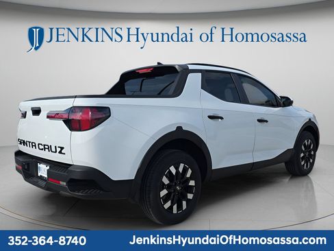 New 2026 Hyundai Santa Cruz SEL FWD image 2