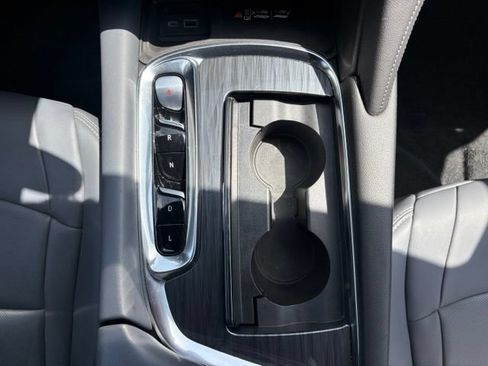 Used 2024 Buick Enclave Essence w/ Experience Buick Package AWD/4WD image 25