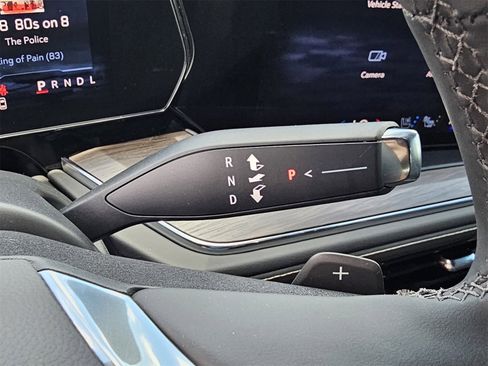 New 2025 Chevrolet Suburban Premier w/ Sun And Tow Package image 24