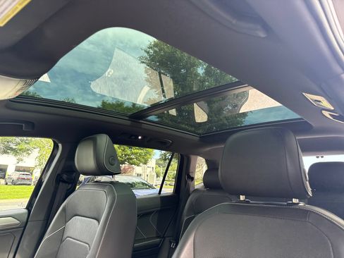 Certified 2024 Volkswagen Tiguan SEL R-Line AWD/4WD image 22