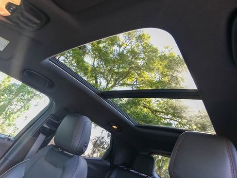 Used 2021 Chevrolet TrailBlazer RS w/ Sun and Liftgate Package image 21