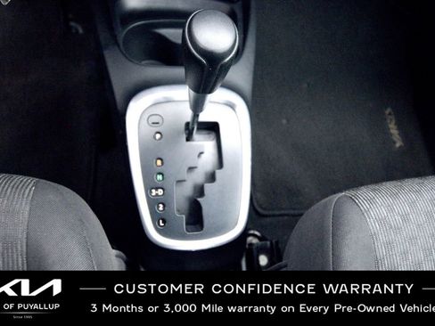 Used 2016 Toyota Yaris L image 24