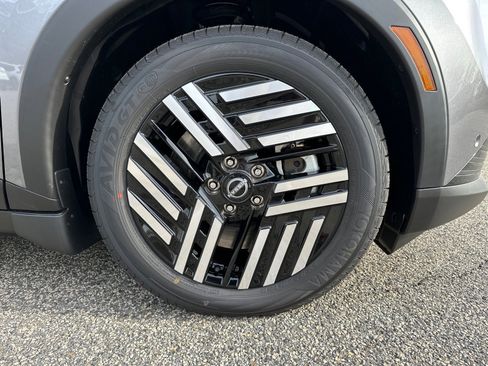 New 2026 Nissan Leaf SV+ w/ Floor Mat Package (SV+) image 12