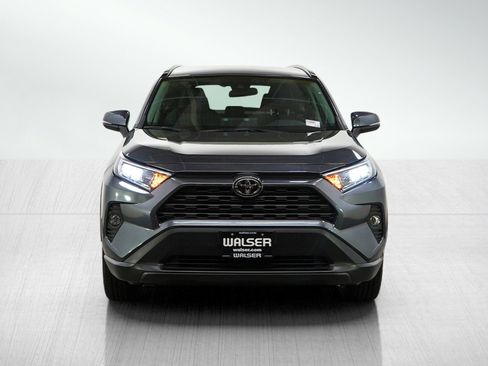 Used 2020 Toyota RAV4 XLE w/ XLE Grade Weather Package image 8