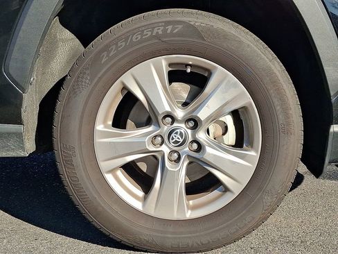 Used 2024 Toyota RAV4 XLE image 8