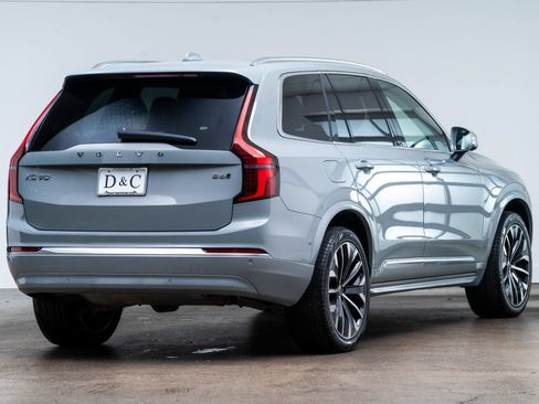 Used 2025 Volvo XC90 B6 Plus AWD/4WD image 6