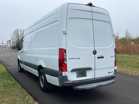 Used 2020 Freightliner Sprinter 2500 image 7
