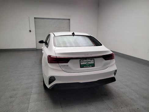 Used 2022 Kia Forte LXS FWD image 6