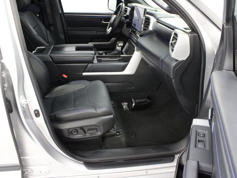 Used 2022 Toyota Tundra Platinum AWD/4WD image 41