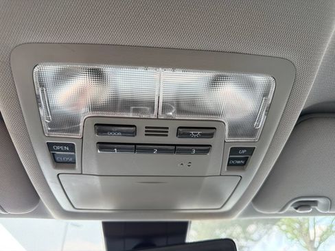 Used 2017 Toyota Highlander XLE FWD image 27