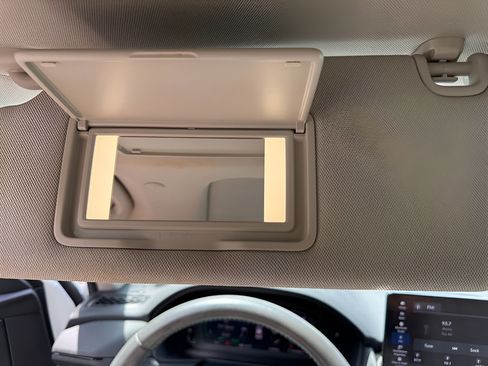 Used 2023 Honda Accord EX-L image 31