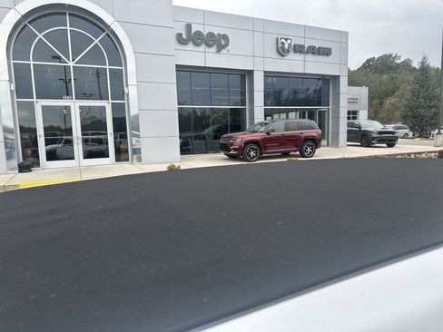 New 2024 Jeep Wrangler Unlimited Sport image 13