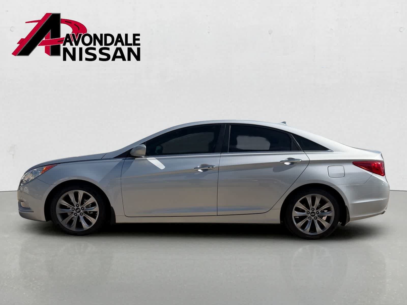 Used 2011 Hyundai Sonata SE FWD image 3