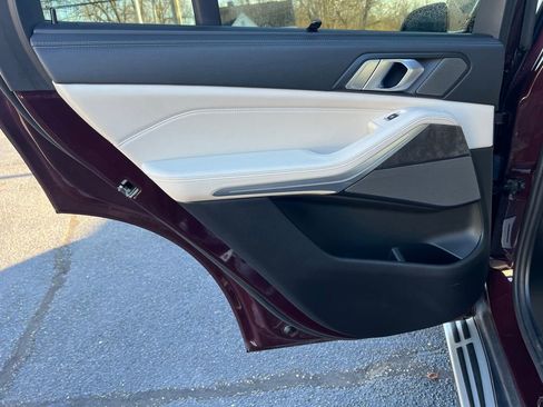 Used 2020 BMW X5 xDrive40i w/ Executive Package image 36