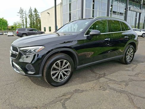 Used 2026 Mercedes-Benz GLC 300 4MATIC image 3