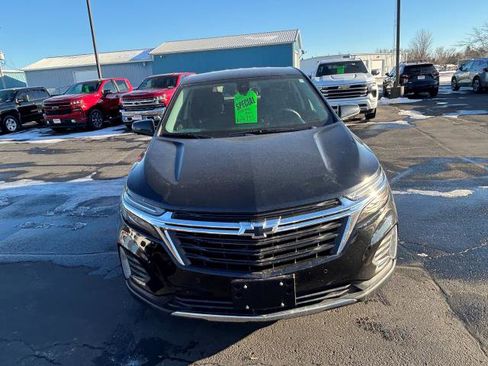 Used 2024 Chevrolet Equinox LT image 2