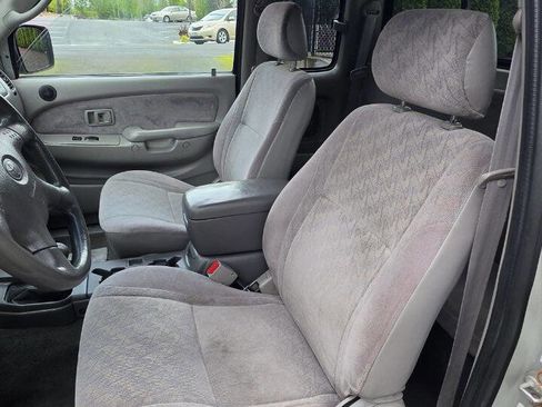 Used 2004 Toyota Tacoma 4x4 Xtracab V6 image 9